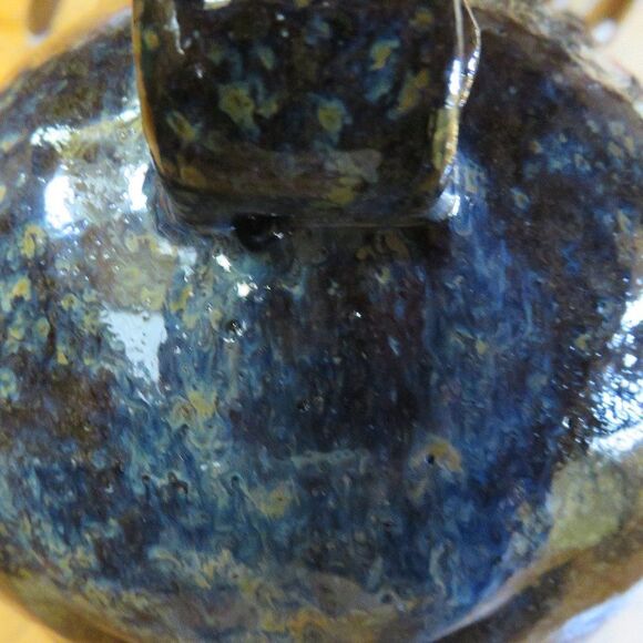 Vintage Hand Thrown Pottery Water Pitcher -44 Oz - Picture 3 of 8